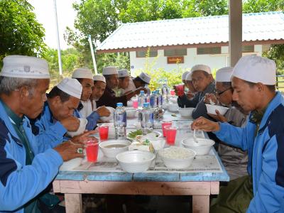 กิจกรรมมอบศุนย์ประสานงาน ศาสนา ประเพณี วัฒนธรรม ตำบลลุโบะบือซา