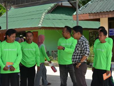 สำนักงานขนส่งนราธิวาสมาให้ความรุูด้านกฎจารจรบนท้องถนน