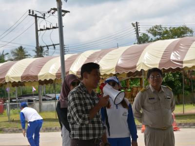 สำนักงานขนส่งนราธิวาสมาให้ความรุูด้านกฎจารจรบนท้องถนน