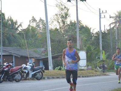 กิจกรรมวิ่งชิตเขายือลาแป