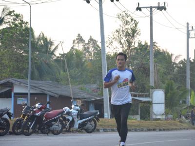 กิจกรรมวิ่งชิตเขายือลาแป