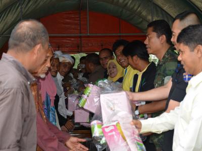 ต้อนรับรองผู้ว่าราชการจังหวัดนราธิวาส บ้านกำปงปีแซ