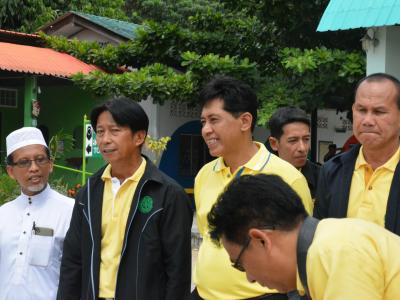 ต้อนรับรองผู้ว่าราชการจังหวัดนราธิวาส บ้านกำปงปีแซ