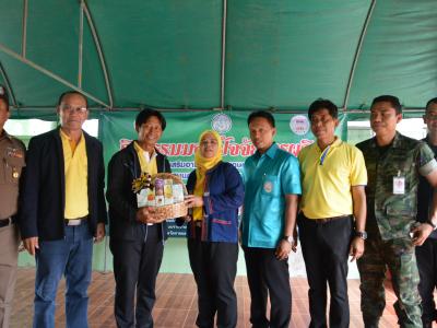 ต้อนรับรองผู้ว่าราชการจังหวัดนราธิวาส บ้านกำปงปีแซ