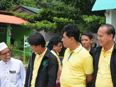 ต้อนรับรองผู้ว่าราชการจังหวัดนราธิวาส บ้านกำปงปีแซ