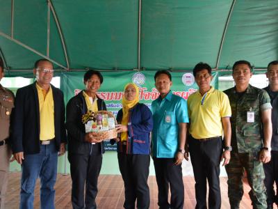 ต้อนรับรองผู้ว่าราชการจังหวัดนราธิวาส บ้านกำปงปีแซ