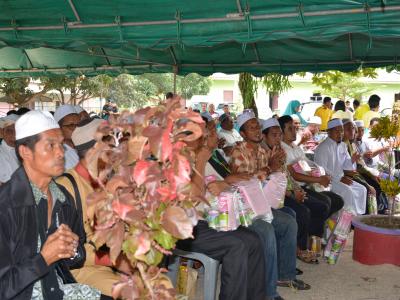 ต้อนรับรองผู้ว่าราชการจังหวัดนราธิวาส บ้านกำปงปีแซ
