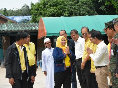 ต้อนรับรองผู้ว่าราชการจังหวัดนราธิวาส บ้านกำปงปีแซ