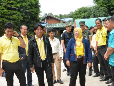 ต้อนรับรองผู้ว่าราชการจังหวัดนราธิวาส บ้านกำปงปีแซ