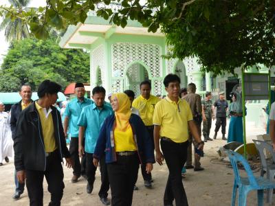 ต้อนรับรองผู้ว่าราชการจังหวัดนราธิวาส บ้านกำปงปีแซ