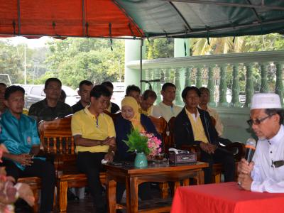 ต้อนรับรองผู้ว่าราชการจังหวัดนราธิวาส บ้านกำปงปีแซ