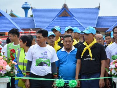 กิจกรรมล้างถนนกับบริษัทศรีตรังร่วมกับ อบต.