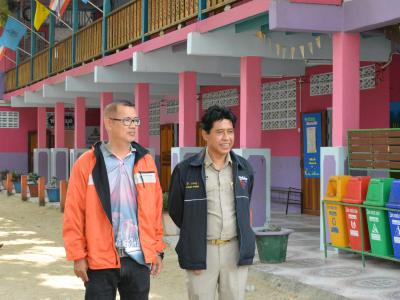 นายกประธานเปิดกิจกรรมกีฬาสีภายในโรงเรียนบ้านกาแร
