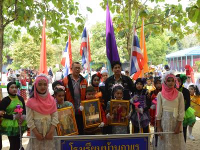 นายกประธานเปิดกิจกรรมกีฬาสีภายในโรงเรียนบ้านกาแร
