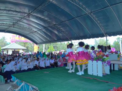 โครงการส่งเสริมและกระตุ้นการศึกษา ประจำปี2558