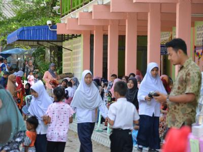 นายกเป็นประธานพิธีเปิดกิจกรรมงานวันเด็กโรงเรียนบ้านลุโบะดาโต๊ะ