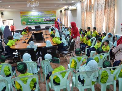 โรงเรียนอิสลามวิทยานุสรณ์ มาทัศนศึกษาดูงานอบต.ลโบะบือซา