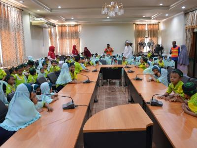 โรงเรียนอิสลามวิทยานุสรณ์ มาทัศนศึกษาดูงานอบต.ลโบะบือซา