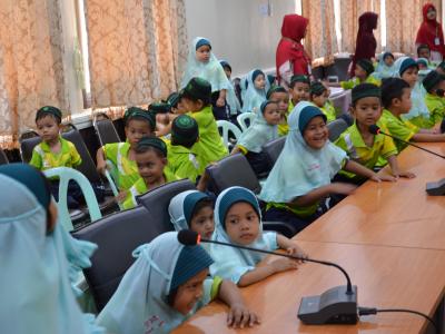 โรงเรียนอิสลามวิทยานุสรณ์ มาทัศนศึกษาดูงานอบต.ลโบะบือซา