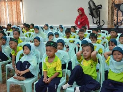 โรงเรียนอิสลามวิทยานุสรณ์ มาทัศนศึกษาดูงานอบต.ลโบะบือซา