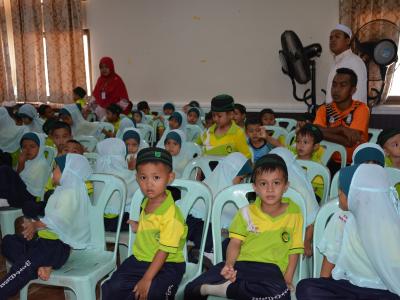โรงเรียนอิสลามวิทยานุสรณ์ มาทัศนศึกษาดูงานอบต.ลโบะบือซา
