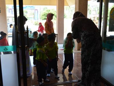 โรงเรียนอิสลามวิทยานุสรณ์ มาทัศนศึกษาดูงานอบต.ลโบะบือซา