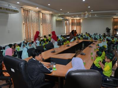 โรงเรียนอิสลามวิทยานุสรณ์ มาทัศนศึกษาดูงานอบต.ลโบะบือซา