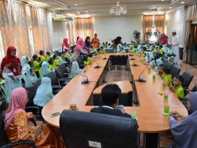 โรงเรียนอิสลามวิทยานุสรณ์ มาทัศนศึกษาดูงานอบต.ลโบะบือซา
