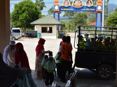 โรงเรียนอิสลามวิทยานุสรณ์ มาทัศนศึกษาดูงานอบต.ลโบะบือซา