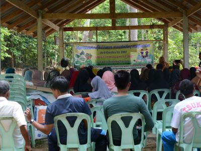 โครงการอบรมความรู้แก่เกษตร ตามแนวคิดปรัชญาเศรษฐกิจพอเพียง