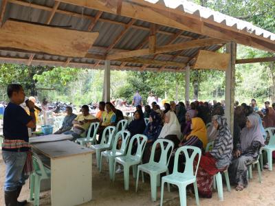 โครงการอบรมความรู้แก่เกษตร ตามแนวคิดปรัชญาเศรษฐกิจพอเพียง
