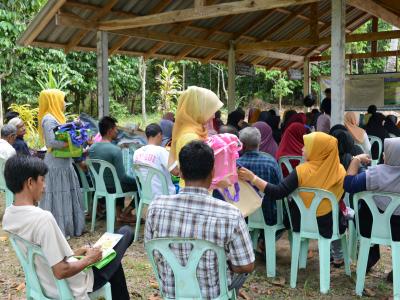 โครงการอบรมความรู้แก่เกษตร ตามแนวคิดปรัชญาเศรษฐกิจพอเพียง