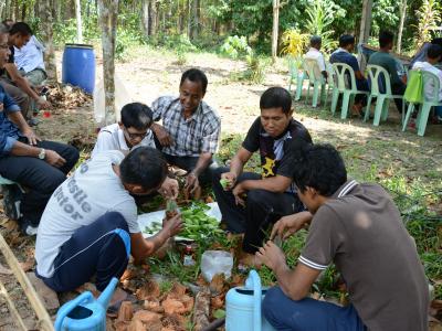 โครงการอบรมความรู้แก่เกษตร ตามแนวคิดปรัชญาเศรษฐกิจพอเพียง