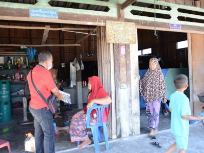 ลงประชาสัมพันธ์โรคโควิด19 ในพื้นที่ตำบลลุโบะบือซา