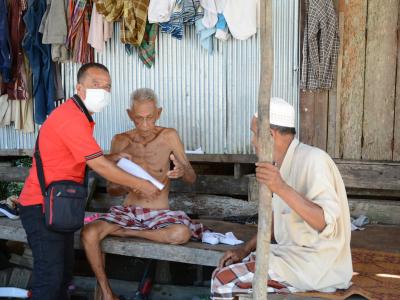 ลงประชาสัมพันธ์โรคโควิด19 ในพื้นที่ตำบลลุโบะบือซา