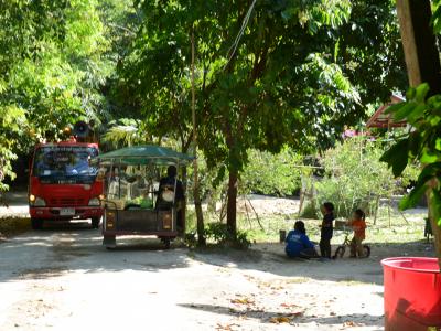 ลงประชาสัมพันธ์โรคโควิด19 ในพื้นที่ตำบลลุโบะบือซา
