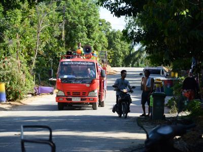 ลงประชาสัมพันธ์โรคโควิด19 ในพื้นที่ตำบลลุโบะบือซา