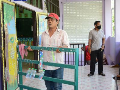 ทำความสะอาดศูนย์กักกันประจำตำบลลุโบะบือซา