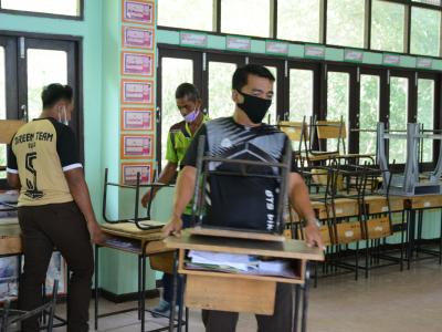 ทำความสะอาดศูนย์กักกันประจำตำบลลุโบะบือซา