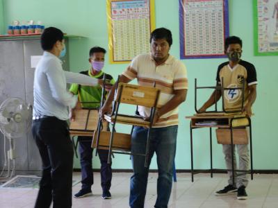 ทำความสะอาดศูนย์กักกันประจำตำบลลุโบะบือซา