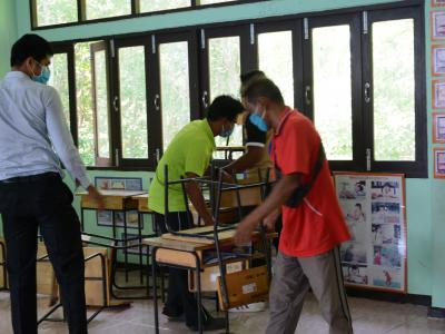 ทำความสะอาดศูนย์กักกันประจำตำบลลุโบะบือซา