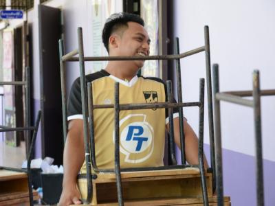 ทำความสะอาดศูนย์กักกันประจำตำบลลุโบะบือซา