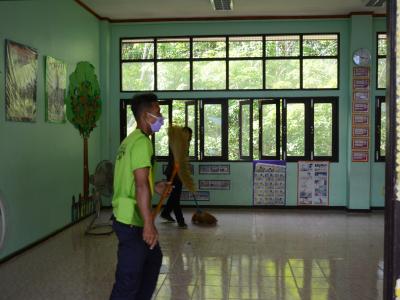 ทำความสะอาดศูนย์กักกันประจำตำบลลุโบะบือซา