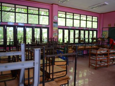ทำความสะอาดศูนย์กักกันประจำตำบลลุโบะบือซา
