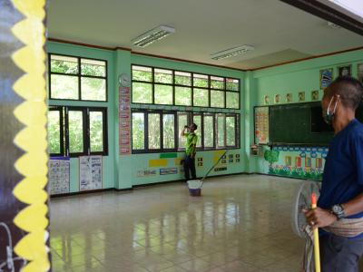 ทำความสะอาดศูนย์กักกันประจำตำบลลุโบะบือซา