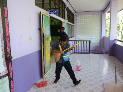 ทำความสะอาดศูนย์กักกันประจำตำบลลุโบะบือซา