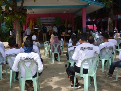 รองผู้ว่าราชการจังหวัดนราธิวาส มาปิดศูนย์กักกันตำบลลุโบะบือซา