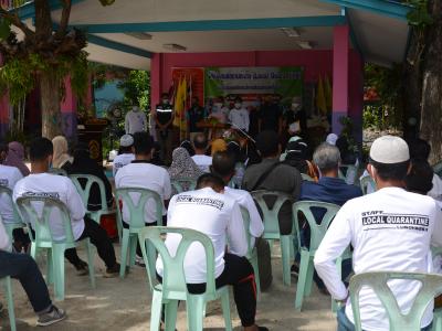 รองผู้ว่าราชการจังหวัดนราธิวาส มาปิดศูนย์กักกันตำบลลุโบะบือซา