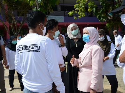 รองผู้ว่าราชการจังหวัดนราธิวาส มาปิดศูนย์กักกันตำบลลุโบะบือซา
