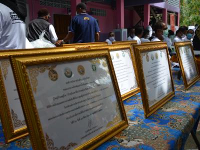 รองผู้ว่าราชการจังหวัดนราธิวาส มาปิดศูนย์กักกันตำบลลุโบะบือซา